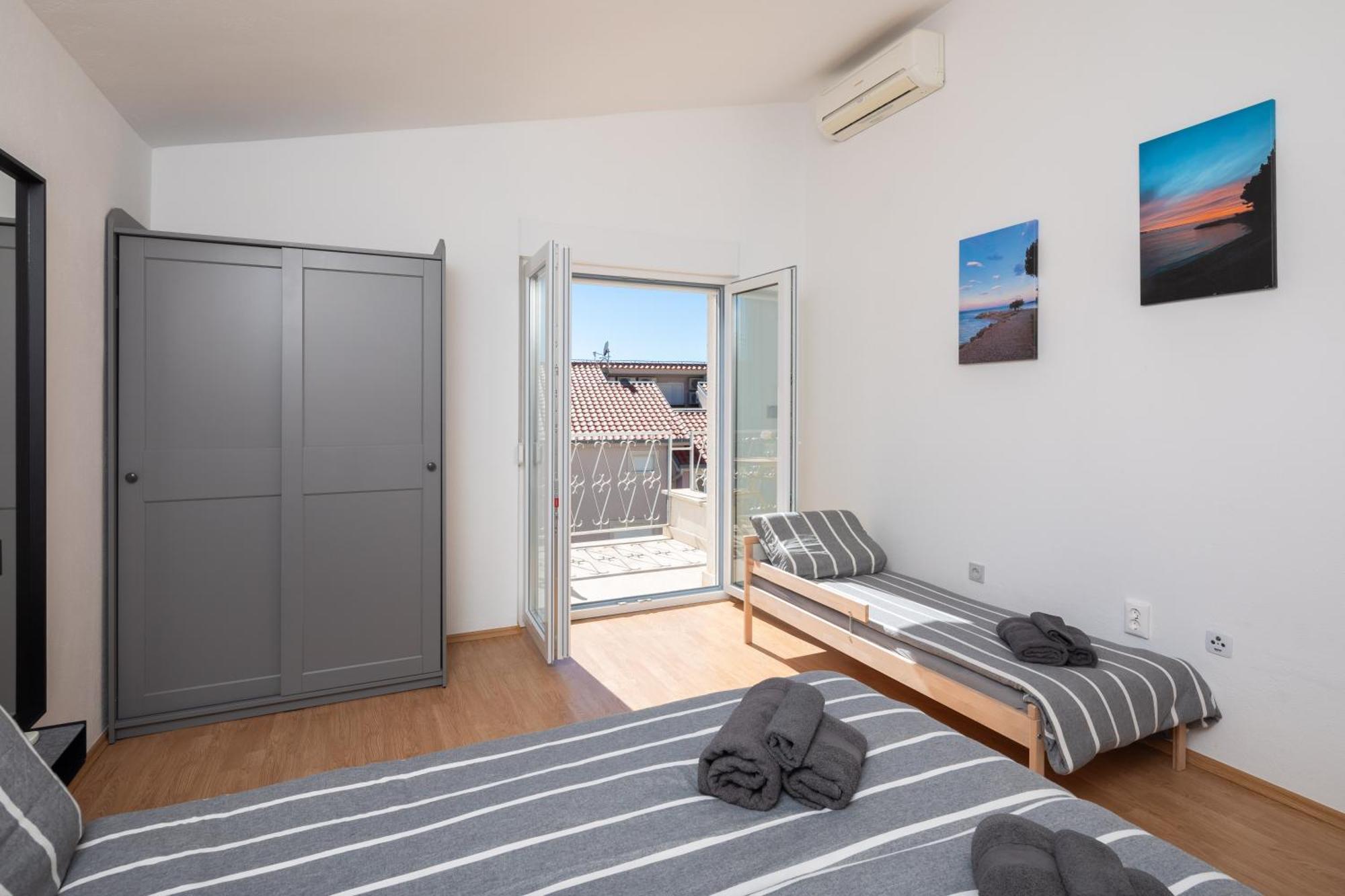 Sunshine Suites Омиш Экстерьер фото