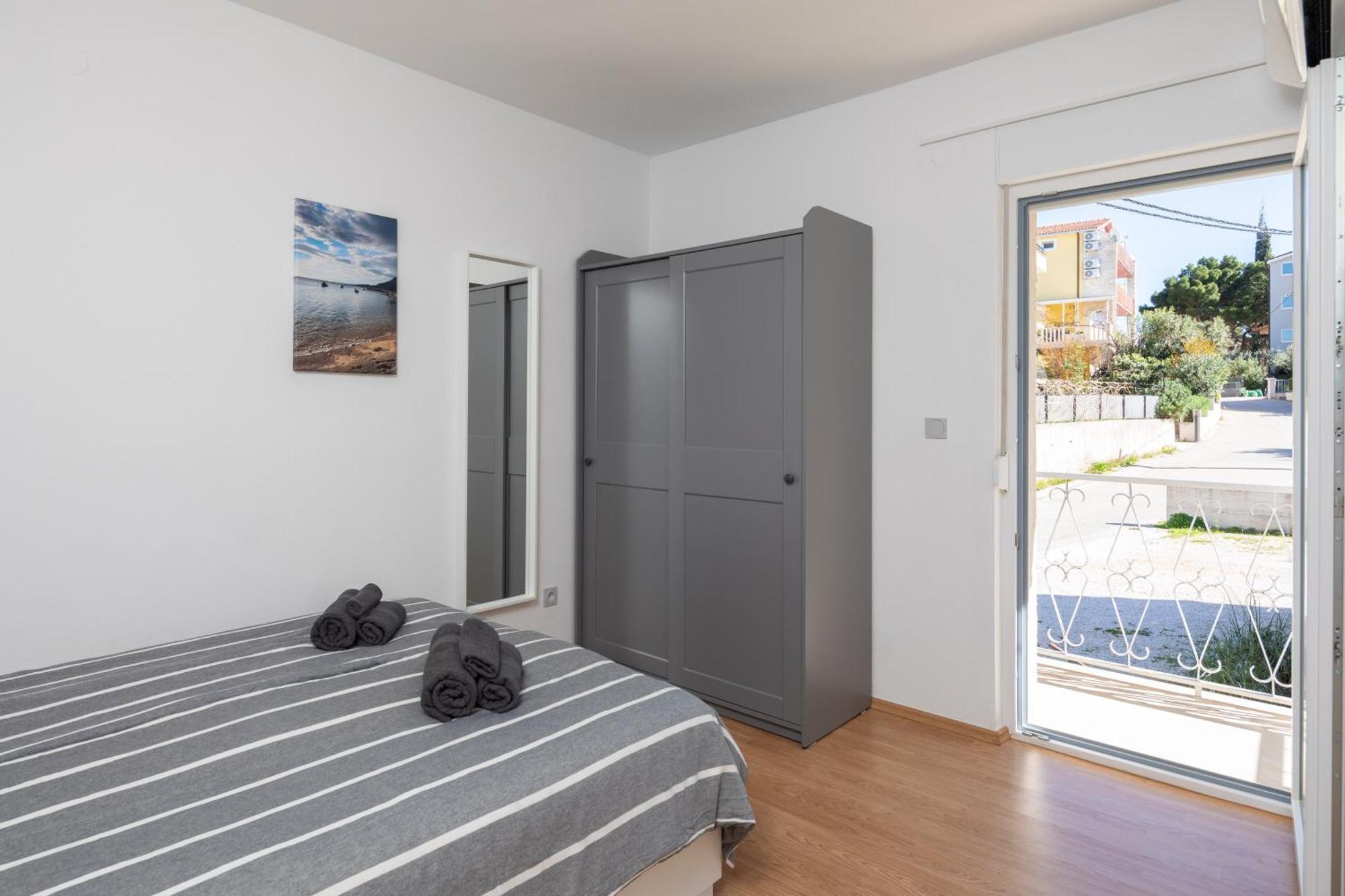 Sunshine Suites Омиш Экстерьер фото