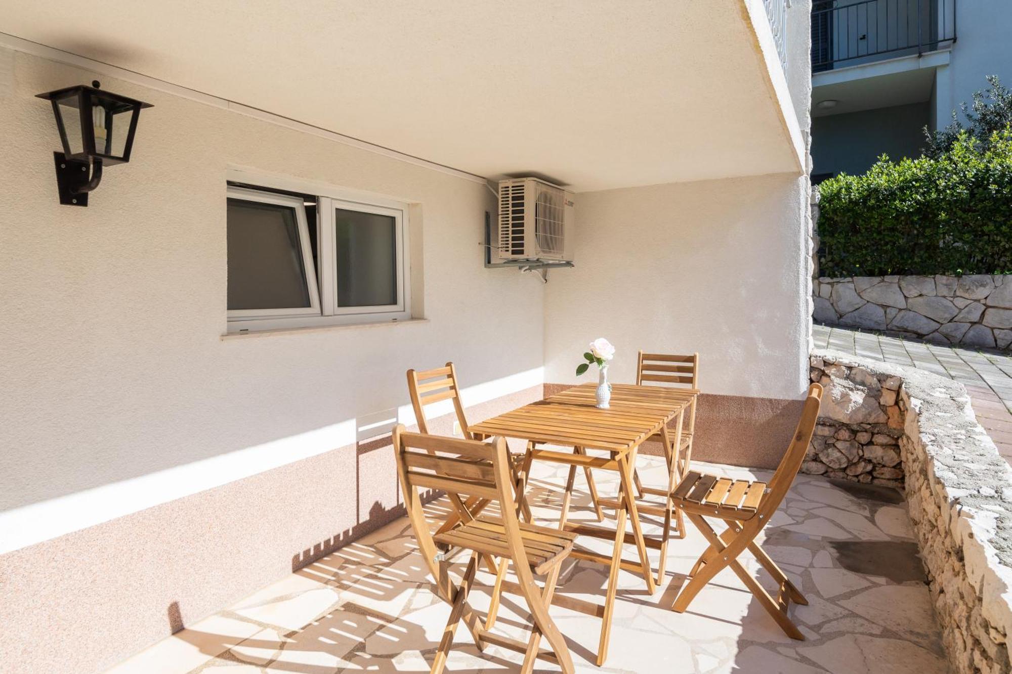 Sunshine Suites Омиш Экстерьер фото