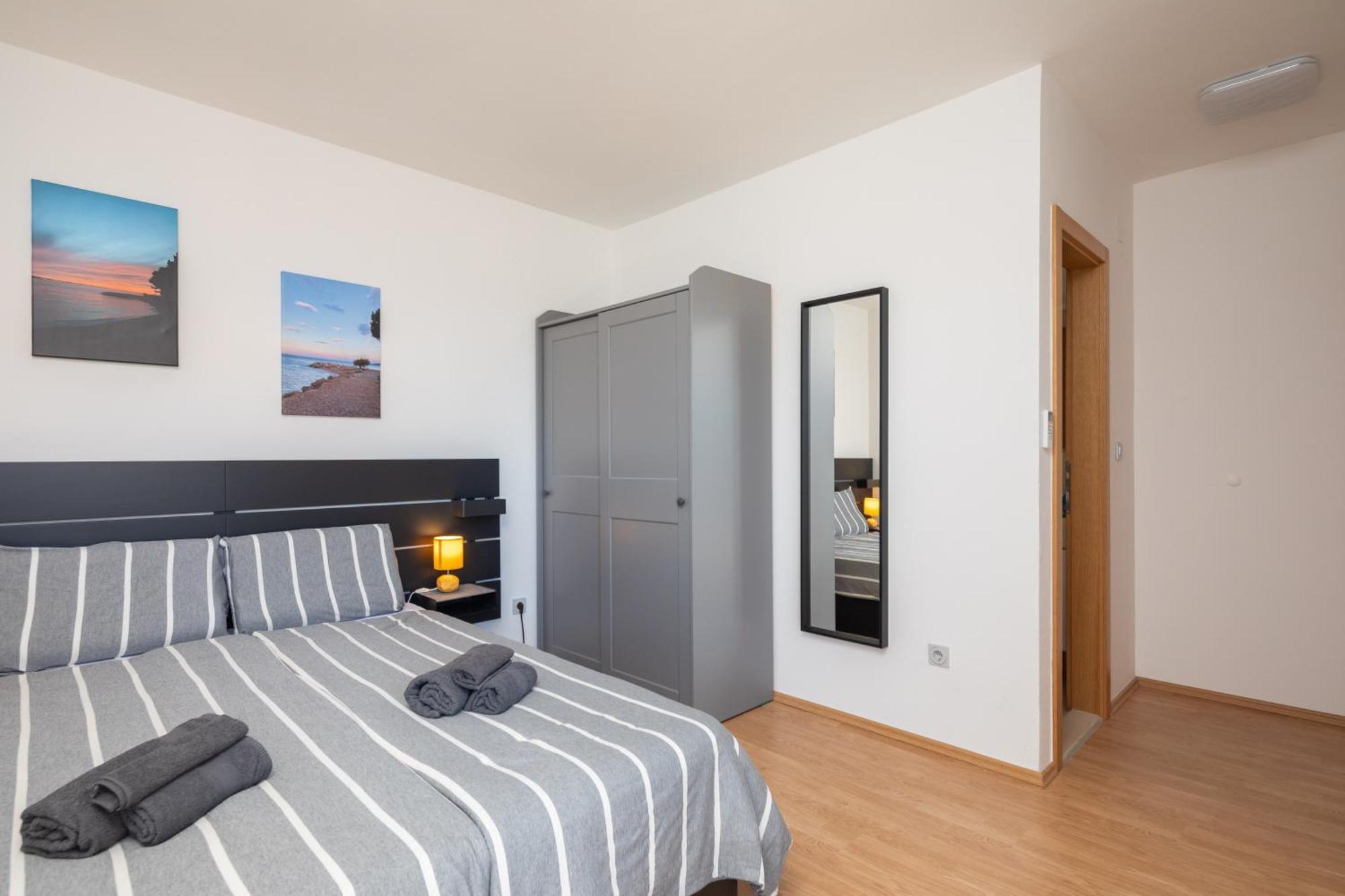 Sunshine Suites Омиш Экстерьер фото