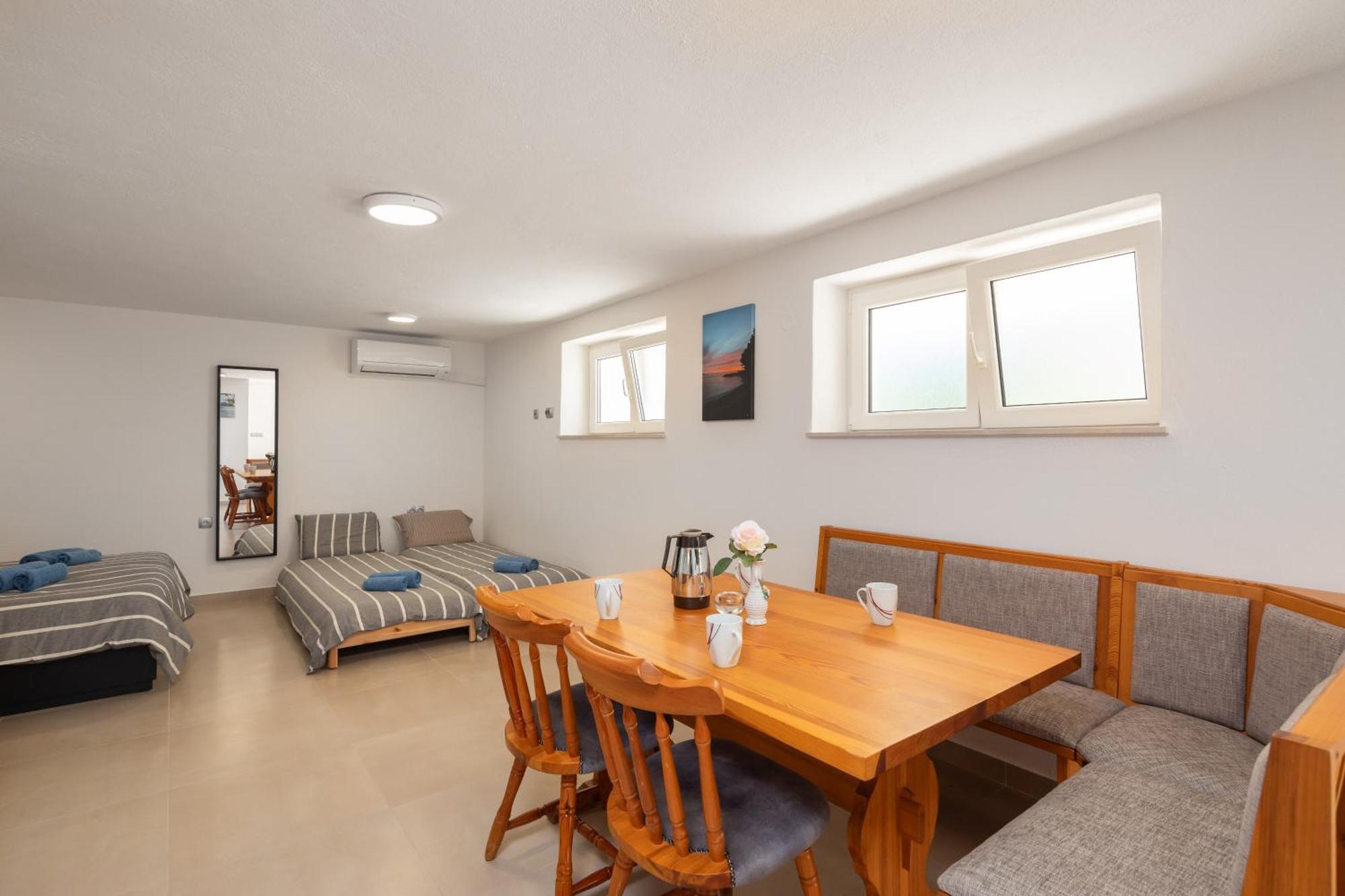 Sunshine Suites Омиш Экстерьер фото