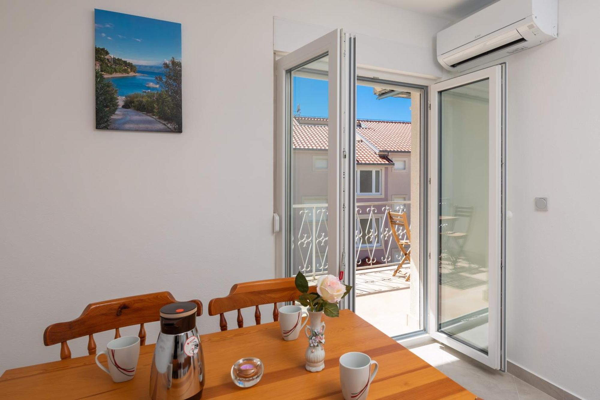 Sunshine Suites Омиш Экстерьер фото