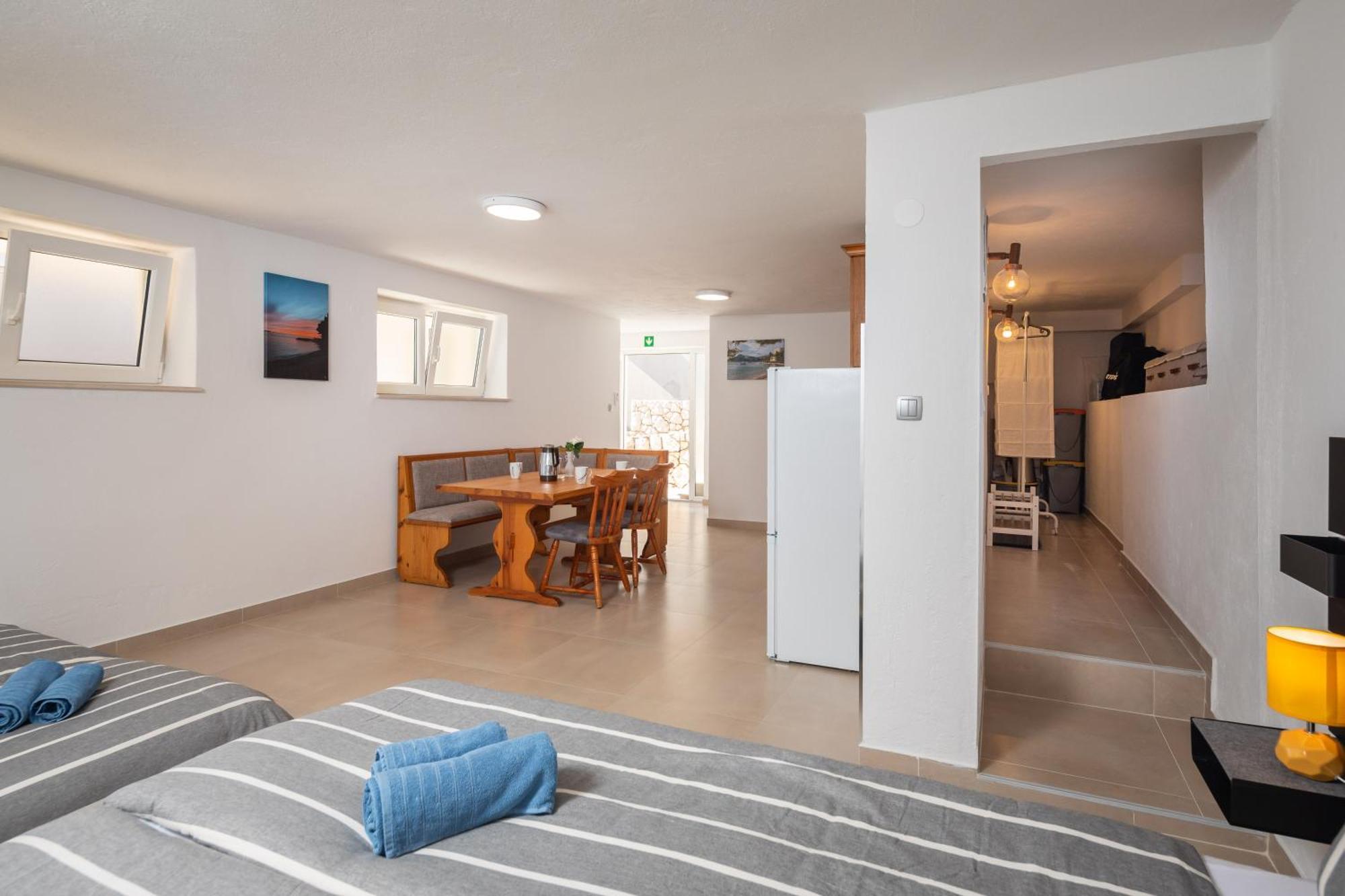 Sunshine Suites Омиш Экстерьер фото
