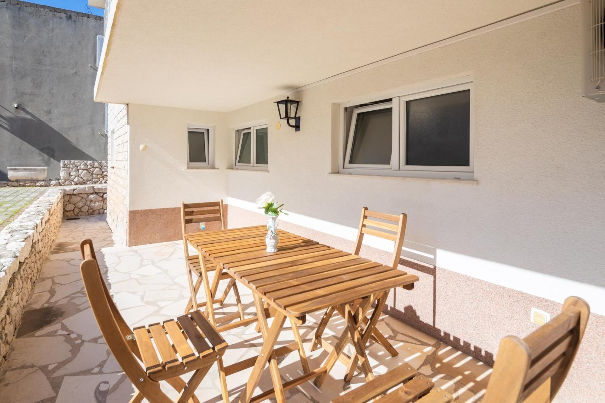 Sunshine Suites Омиш Экстерьер фото