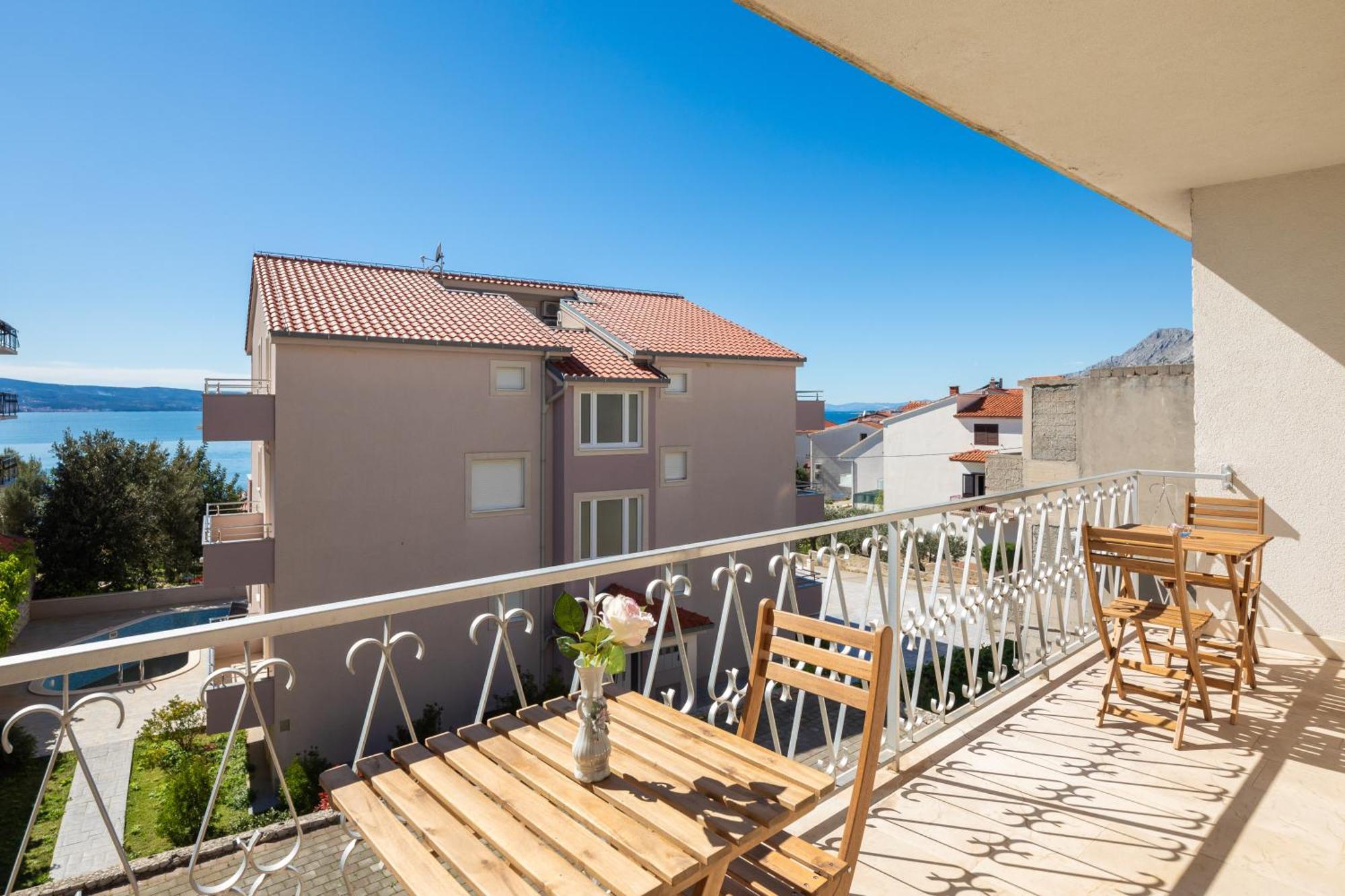 Sunshine Suites Омиш Экстерьер фото