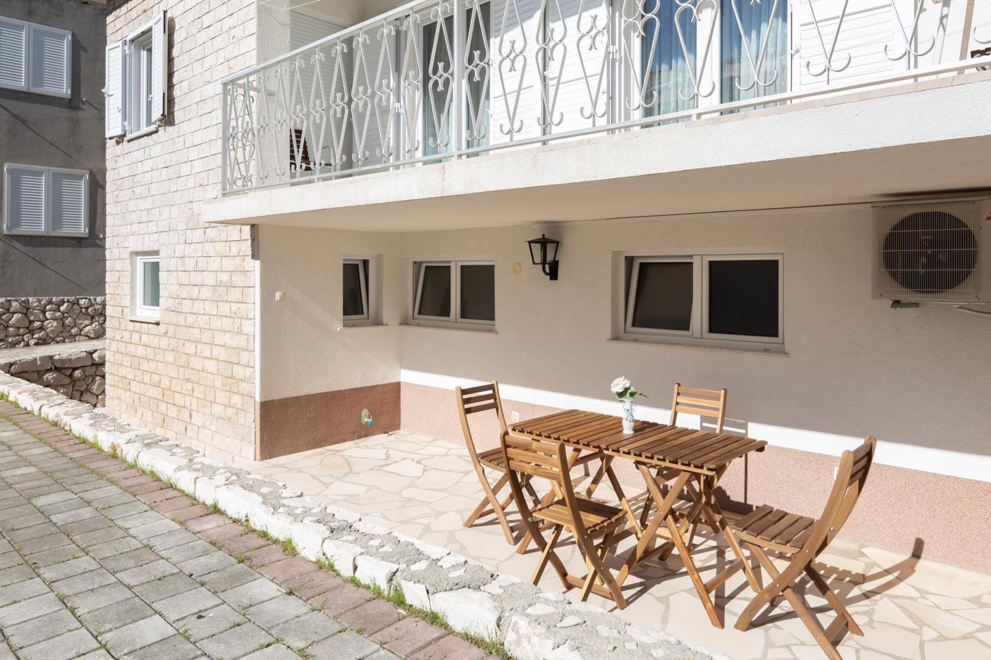 Sunshine Suites Омиш Экстерьер фото